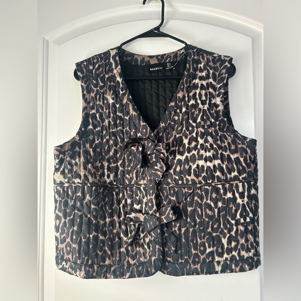Bailey 44 Leopard Print Puffer Bow Vest Top Size L Fall Preppy 90s Chic Academia